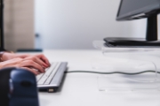 Picture of BakkerElkhuizen Q-riser 100 Monitor Stand
