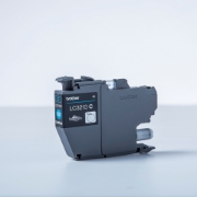 Picture of Brother LC3213C ink cartridge 1 pc(s) Original Cyan