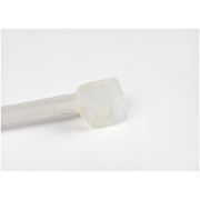 Picture of StarTech.com 4"(10cm) Cable Ties - 1/16"(2mm) wide, 7/8"(22mm) Bundle Diameter, 18lb(8kg) Tensile Strength, Nylon Self Locking Zip Ties with Curved Tip - 94V-2/UL Listed, 100 Pack - White