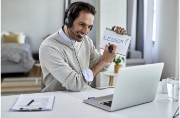Picture of Kensington HiFi USB Headphones with Mic and Volume Control Buttons