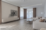 Picture of Neomounts WL40-550BL14 TV mount wall 32-55" - full motion - easy install