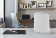 Picture of NETGEAR Orbi RBK763S Tri-band (2.4 GHz / 5 GHz / 5 GHz) Wi-Fi 6 (802.11ax) White 7 Internal