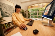 Picture of HP 715 Rechargeable Multi-Device Mouse