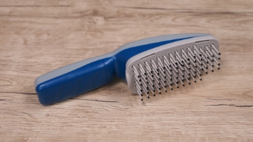 Show details for Genius Ideas Animal Ionizing Brush Picture of Genius Ideas Animal Ionizing Brush