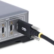 Image de StarTech.com Câble de Charge USB-C de 3m, Verrouillage par Vis Latérale, 240 W (5A) PD EPR, Gaine en Silicone avec Nylon Tressé, Câble de Charge USB 2.0, Certifié USB-IF, Cordon de Charge USB-C Robuste