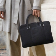 Picture of dbramante1928 Stelvio - 14" Slim Laptop Bag Recycled - Black