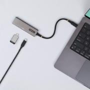 Image de StarTech.com Hub USB-C à 4 Ports, 10 Gbps, Recharge PD 100 W, 4 Ports USB-C, Protection contre les Surintensités, Aluminium PCR, Compatible MacBook / Dell / ThinkPad / HP / iPad / Tablette