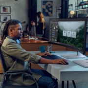 Afbeeldingen van HP Poly Studio 7 Room Compute met Zoom Rooms